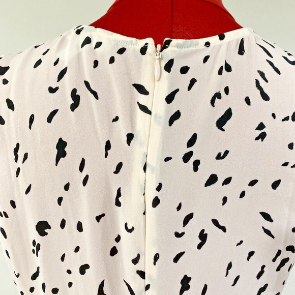 Chelsea28 Size M Sleeveless Blouse Top Faux Tie Waist Cream Black Animal Print - Picture 6 of 9